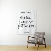 We houden van omdat Hij ons eerst heeft liefgehad Wandkleed (In situ)