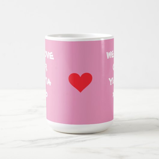 "WE HOUDEN VAN ONS YIA GIFT" Zacht Roze en Wit Koffiemok (Center)