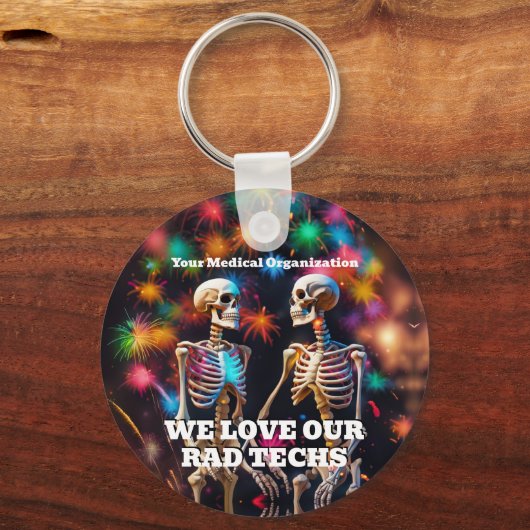 We houden van onze Rad Techs met Skeletons Sleutel Sleutelhanger (Achterkant)