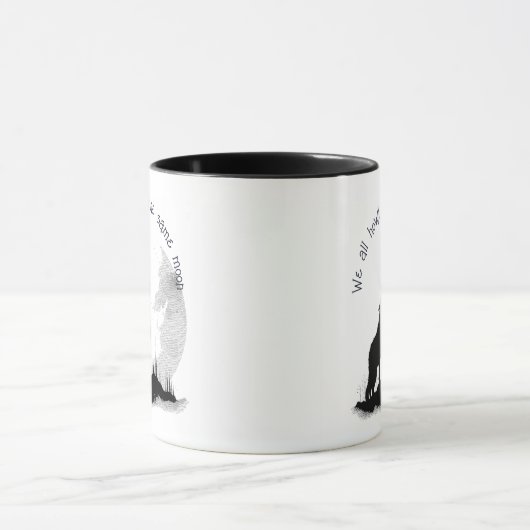 We huilen allemaal naar hetzelfde Moon Inspirerend Mok (Midden)