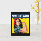 We Kam Rosie de Riveter voor President Kamala Harr Kaart (Gele Bloem)