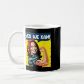 We Kam Rosie de Riveter voor President Kamala Harr Koffiemok (Links)