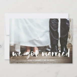 We kregen een modern script fotokaart bij onze bru aankondiging