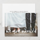 We kregen een modern script fotokaart bij onze bru aankondiging (Voorkant / Achterkant)