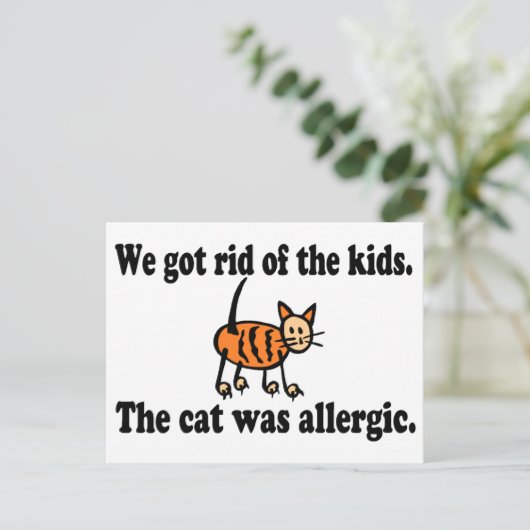 We kregen last van het Kind dat het katje allergis Briefkaart (Staand voorkant)