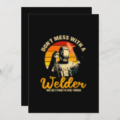 We krijgen geld voor een lassen die we gebruiken. aankondiging (Voorkant / Achterkant)