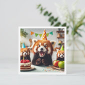 We kunnen beer-ly het geloven! Rode panda verjaard Kaart (Staand voorkant)