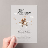 We kunnen nauwelijks wachten! Teddybeer en vliegtu Acryl Uitnodigingen (Insitu (Draagbaar))