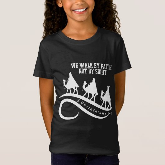 We lopen door geloof, niet door Christelijke kerst T-shirt (Voorkant)
