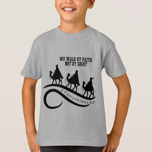 We lopen door geloof, niet door Christelijke kerst T-shirt (Voorkant)