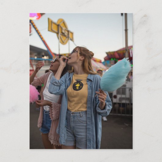 We lopen naar buiten briefkaart (Voorkant)