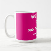 'We Love Our Nana' Custom Names Simple Bright Pink Koffiemok (Links)