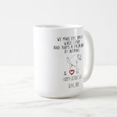 We maken oogcontact terwijl ik poep koffiemok (Voorkant rechts)