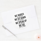 We marcheren We gaan zitten We spreken op Ronde Sticker (Envelop)