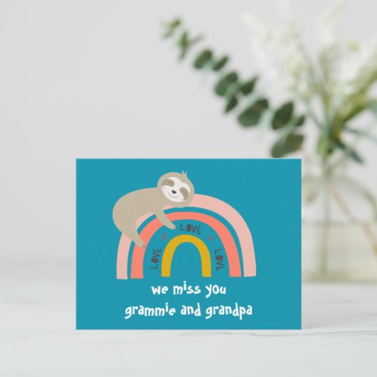 We missen jullie Rainbow Sloth grootouders Briefka Briefkaart (Staand voorkant)