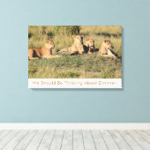 We moeten denken aan het avondeten. canvas afdruk (Insitu (Houten vloer))