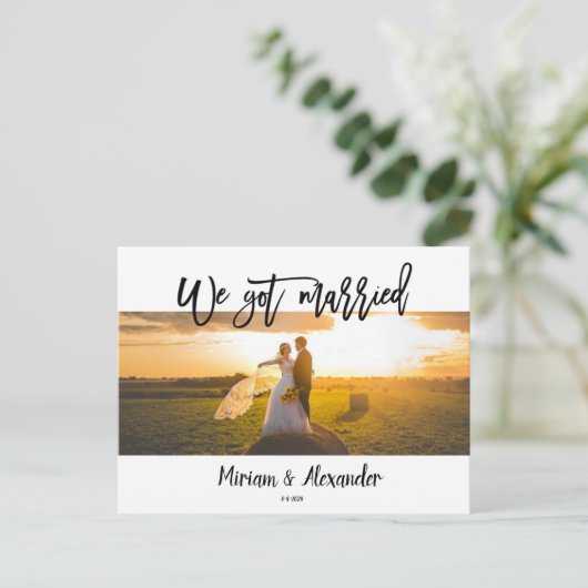 We ontwikkelden een Briefkaart voor de aankondigin (Staand voorkant)