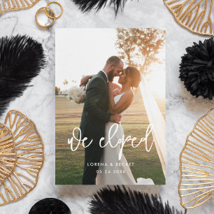 We ontwikkelden moderne hedendaagse trouwfoto aankondiging