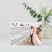 We ontwikkelden moderne minimalistische 2 fotoaank briefkaart (Staand voorkant)