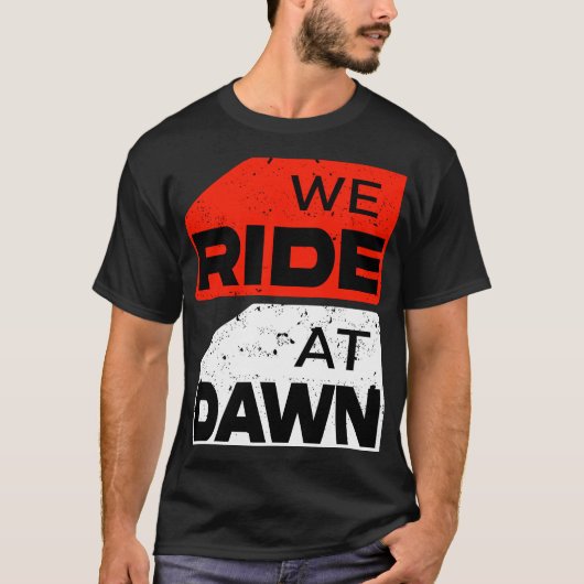 We rijden bij Dawn T-Shirt - Adventure Biker (Voorkant)