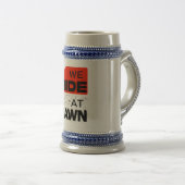 We rijden bij Dawn T-Shirt - Adventure Biker Bierpul (Voorkant rechts)