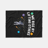 We Rise By Lifting Others Astronaut Sitive Motivat Fleece Deken (Voorkant (Horizontaal))