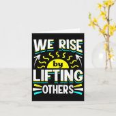 We Rise By Lifting Others Sitive Motivational Quot Kaart (Gele Bloem)