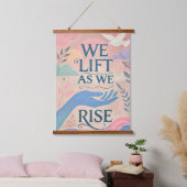 We stijgen, tillen terwijl we stijgen - Inspireren Hangend Wandkleed (Slaapkamer)