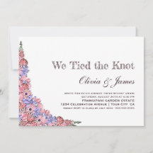 We Tied the Knot Roze Bloemige Trouwreceptie