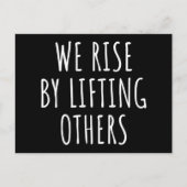 We verhogen door anderen op te heffen. briefkaart (Voorkant)