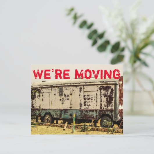 We verplaatsen grappige adreswijziging Briefkaart (Staand voorkant)