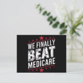 We verslaan eindelijk Medicare Trump Biden verkiez Briefkaart (Staand voorkant)