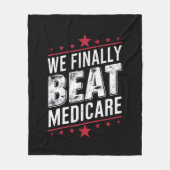 We verslaan eindelijk Medicare Trump Biden verkiez Fleece Deken (Voorkant)