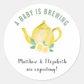We verwachten dat een Baby gele theepot brouwt Ronde Sticker (Voorkant)