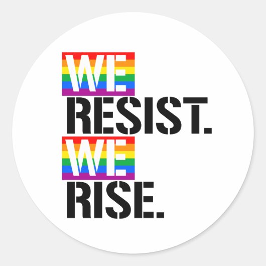 WE VERZETTEN ONS TEGEN ONZE OPKOMST RONDE STICKER (Voorkant)