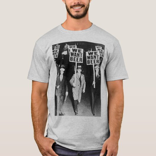 We willen bier om te protesteren tegen oude fotogr t-shirt (Voorkant)