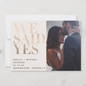 WE ZEI JA | Blush + Roos Gold 2 Photo Weddenschap Kaart (Voorkant)