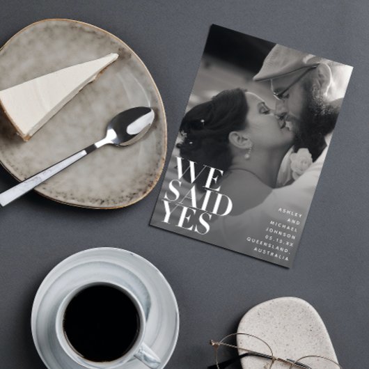 We zeiden ja Vellum Overlay Wedding Announounding Kaart