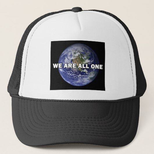 We zijn allemaal één 021 trucker pet (Voorkant)