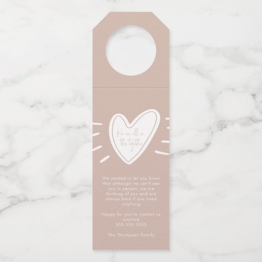 We zijn allemaal in deze gezamenlijke actie van he flessenhanger (Voorkant)