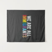 We zijn allemaal LGBT Rainbow Ally immigranten Wandkleed (Voorkant (horizontaal))