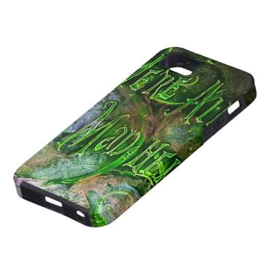 "We zijn allemaal Mad Hier" Case-Mate iPhone Case (Onderkant)