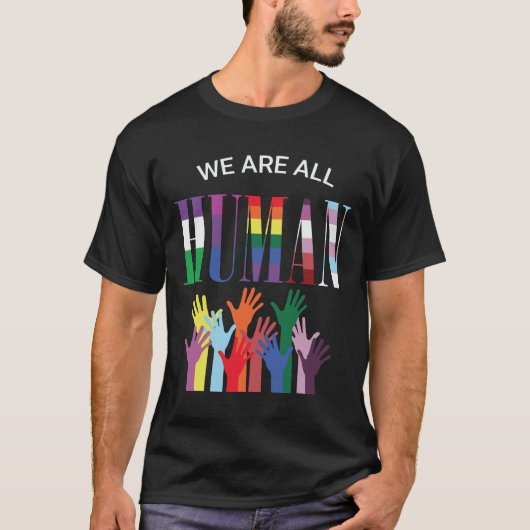 We zijn allemaal menselijke kleurrijke handen t-shirt (Voorkant)