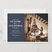 We zijn allemaal thuis voor kerstfeestdag. feestdagenkaart (Voorkant)