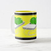 We zijn als twee erwten in een peul tweekleurige koffiemok (Voorkant links)