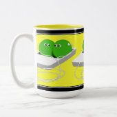 We zijn als twee erwten in een peul tweekleurige koffiemok (Links)