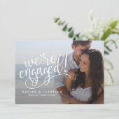 We zijn bezig. | Aankondiging foto-Verloving (Staand voorkant)