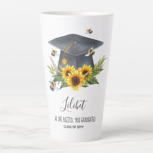 We zijn BUZZED! AFSTUDEREN Personeelsbeloningen Latte Mok (Voorkant)