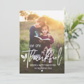 "We zijn dankbaar" Thanksgiving Foto Aangepast Feestdagenkaart (Staand voorkant)
