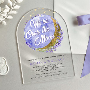 We zijn dolblij met deze lavendelboog baby shower acryl uitnodigingen